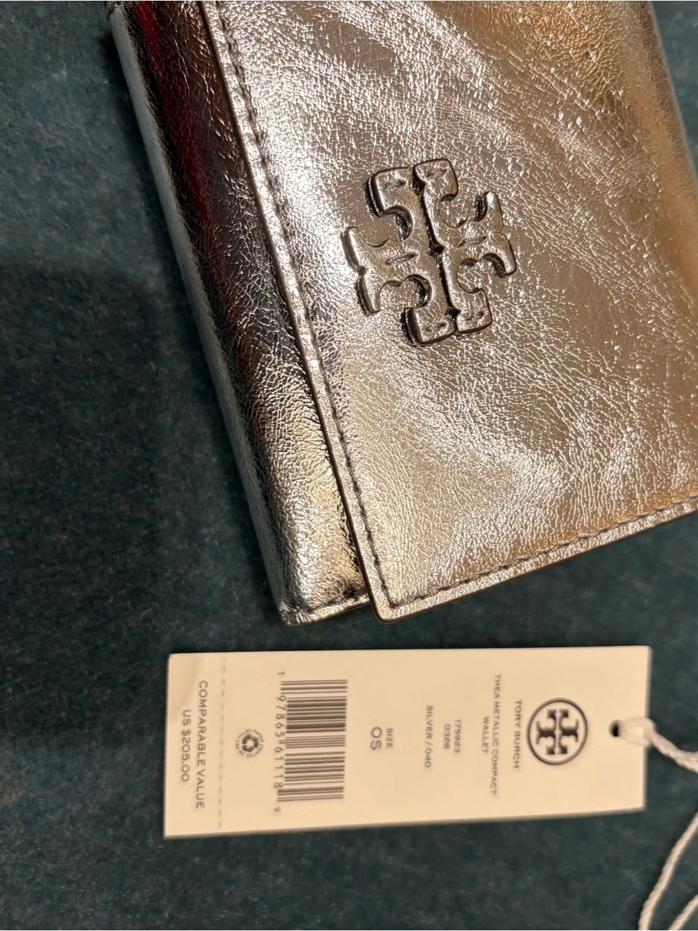 Tory Burch Metallic Silver Compact Wallet Thea new with tag